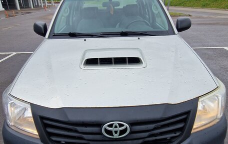 Toyota Hilux VII, 2013 год, 1 940 000 рублей, 4 фотография