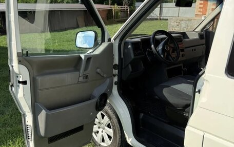 Hyundai H-1 II рестайлинг, 2018 год, 790 000 рублей, 4 фотография