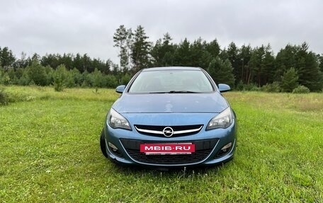 Opel Astra J, 2013 год, 729 000 рублей, 2 фотография