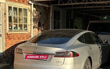 Tesla Model S I, 2015 год, 1 500 000 рублей, 2 фотография