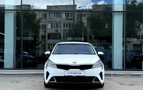 KIA Rio IV, 2021 год, 1 090 000 рублей, 2 фотография