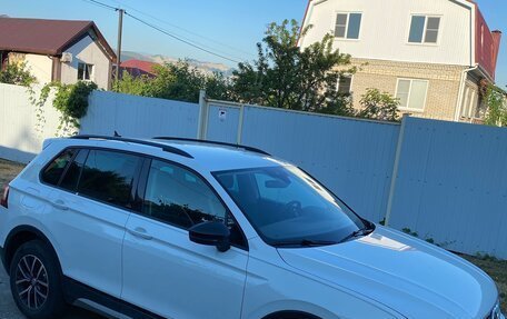 Volkswagen Tiguan II, 2019 год, 2 900 000 рублей, 2 фотография
