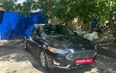 Ford Fusion (North America) II, 2020 год, 1 350 000 рублей, 2 фотография