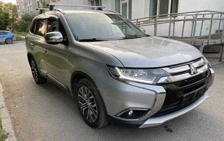 Mitsubishi Outlander III рестайлинг 3, 2015 год, 1 950 000 рублей, 7 фотография
