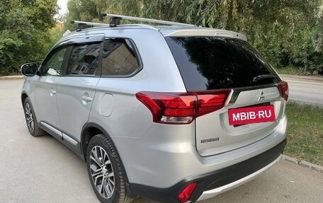 Mitsubishi Outlander III рестайлинг 3, 2015 год, 1 950 000 рублей, 5 фотография