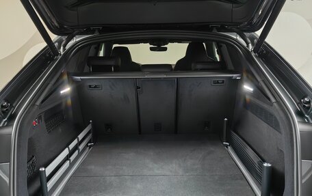 Audi SQ8, 2024 год, 16 950 000 рублей, 11 фотография