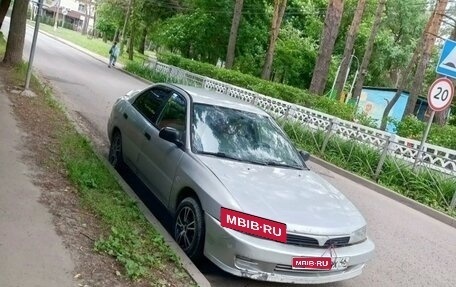 Mitsubishi Mirage VI рестайлинг, 2000 год, 100 000 рублей, 1 фотография
