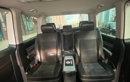 Volkswagen Multivan T5, 2010 год, 2 300 000 рублей, 8 фотография