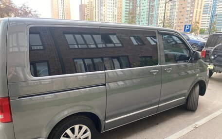 Volkswagen Multivan T5, 2010 год, 2 300 000 рублей, 2 фотография