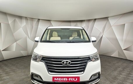 Hyundai H-1 II рестайлинг, 2018 год, 3 830 000 рублей, 7 фотография