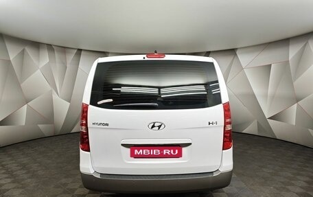 Hyundai H-1 II рестайлинг, 2018 год, 3 830 000 рублей, 8 фотография
