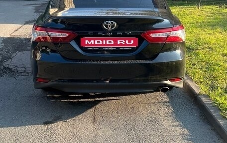 Toyota Camry, 2018 год, 2 400 000 рублей, 3 фотография