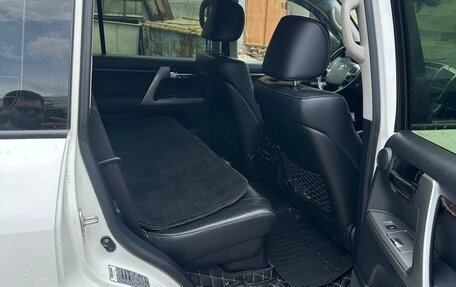 Toyota Land Cruiser 200, 2013 год, 3 550 000 рублей, 8 фотография