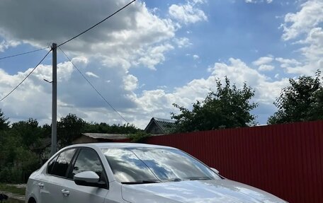 Skoda Octavia, 2014 год, 1 330 000 рублей, 2 фотография
