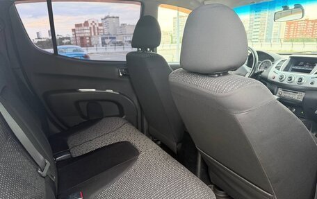 Mitsubishi L200 IV рестайлинг, 2014 год, 1 720 000 рублей, 10 фотография