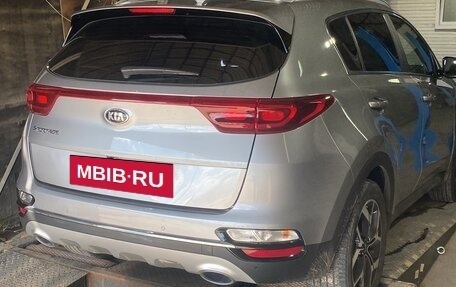 KIA Sportage IV рестайлинг, 2021 год, 2 600 000 рублей, 2 фотография