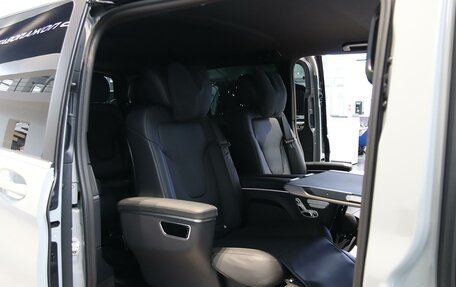 Mercedes-Benz V-Класс, 2026 год, 14 000 000 рублей, 16 фотография