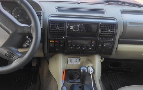 Land Rover Discovery III, 2003 год, 950 000 рублей, 6 фотография