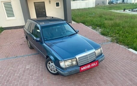 Mercedes-Benz E-Класс, 1992 год, 290 000 рублей, 2 фотография