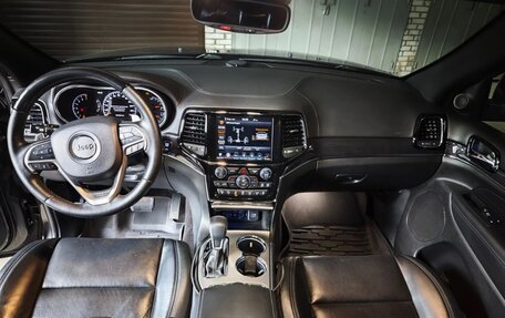 Jeep Grand Cherokee, 2018 год, 4 200 000 рублей, 12 фотография