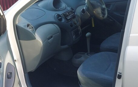 Toyota Vitz, 2001 год, 350 000 рублей, 4 фотография