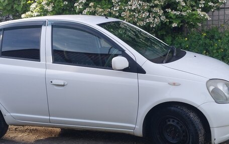 Toyota Vitz, 2001 год, 350 000 рублей, 2 фотография