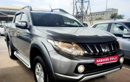 Mitsubishi L200 IV рестайлинг, 2017 год, 2 700 000 рублей, 2 фотография