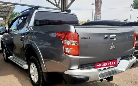 Mitsubishi L200 IV рестайлинг, 2017 год, 2 700 000 рублей, 4 фотография