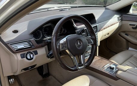 Mercedes-Benz E-Класс, 2012 год, 2 000 000 рублей, 8 фотография