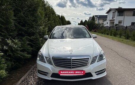 Mercedes-Benz E-Класс, 2012 год, 2 000 000 рублей, 2 фотография