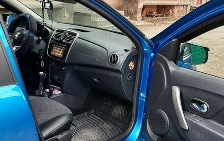 Renault Logan II, 2019 год, 1 275 000 рублей, 6 фотография