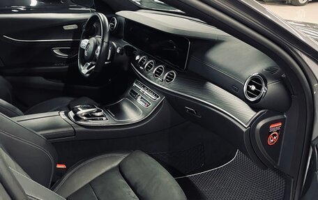 Mercedes-Benz E-Класс, 2019 год, 3 700 000 рублей, 3 фотография
