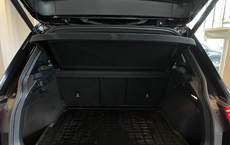 Volkswagen Tiguan II, 2021 год, 3 080 000 рублей, 18 фотография