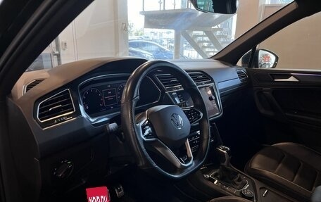 Volkswagen Tiguan II, 2021 год, 3 080 000 рублей, 23 фотография