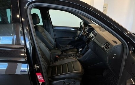 Volkswagen Tiguan II, 2021 год, 3 080 000 рублей, 29 фотография