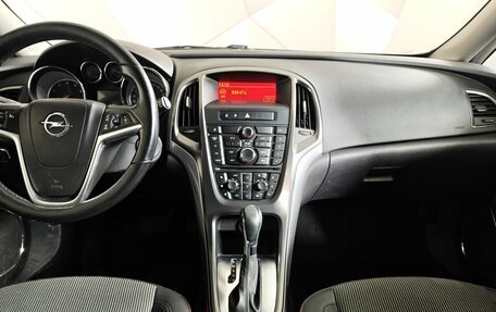 Opel Astra J, 2011 год, 585 000 рублей, 14 фотография
