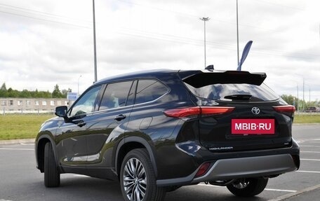 Toyota Highlander, 2026 год, 5 600 000 рублей, 3 фотография
