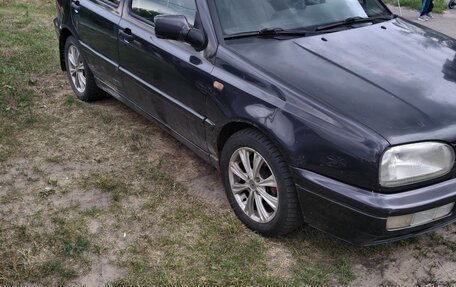 Volkswagen Golf III, 1997 год, 170 000 рублей, 2 фотография