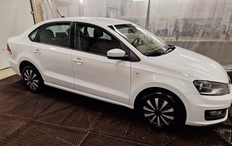 Volkswagen Polo VI (EU Market), 2017 год, 1 040 000 рублей, 2 фотография