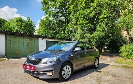 KIA Rio III рестайлинг, 2015 год, 975 000 рублей, 2 фотография
