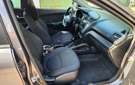 KIA Rio III рестайлинг, 2015 год, 975 000 рублей, 18 фотография