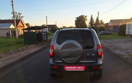 Chevrolet Niva I рестайлинг, 2010 год, 329 000 рублей, 5 фотография