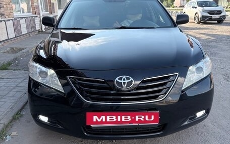 Toyota Camry, 2008 год, 775 000 рублей, 3 фотография