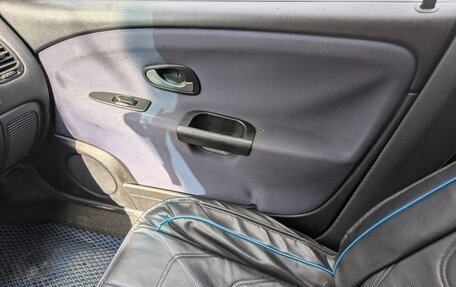 Mitsubishi Carisma I, 2002 год, 200 000 рублей, 16 фотография