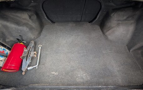 Mitsubishi Carisma I, 2002 год, 200 000 рублей, 23 фотография