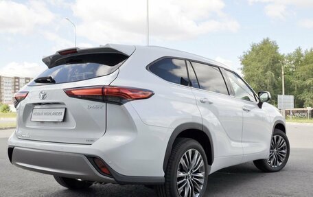 Toyota Highlander, 2026 год, 5 600 000 рублей, 3 фотография