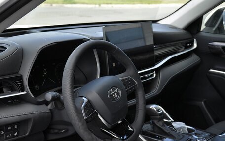 Toyota Highlander, 2026 год, 5 600 000 рублей, 6 фотография