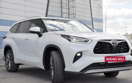 Toyota Highlander, 2026 год, 5 600 000 рублей, 4 фотография