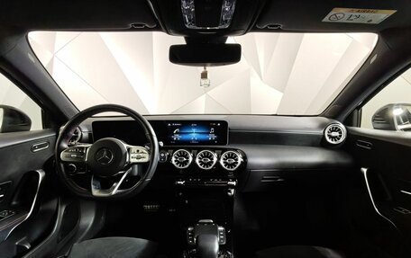 Mercedes-Benz A-Класс, 2020 год, 2 750 000 рублей, 13 фотография