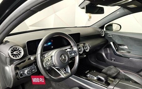 Mercedes-Benz A-Класс, 2020 год, 2 750 000 рублей, 18 фотография